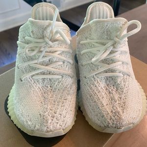 Yeezy boost 350 V2 infant size 6K white